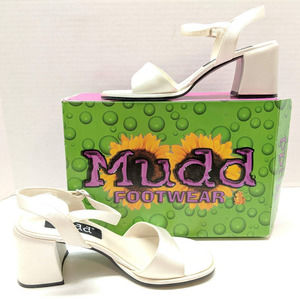 Mudd Women's Dress Shoe/Sandal Size 8.5M Style #Annette Quarter Strap Champagne